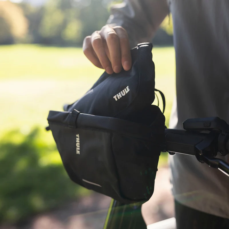 Borsa manubrio Thule Chasm - Nero