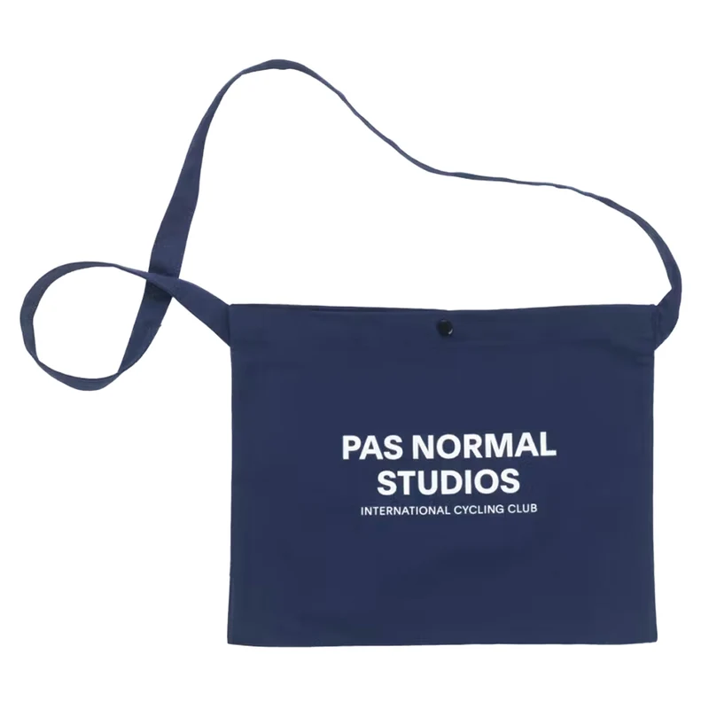 Musette Pas Normal Studios - Blu