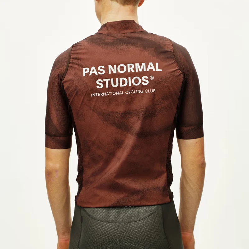 Gilet Pas Normal Studios Mechanism Stow Away - Marrone chiaro