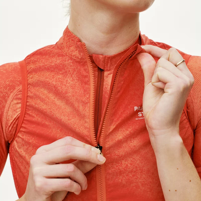 Gilet donna Pas Normal Studios Mechanism Stow Away - Arancio