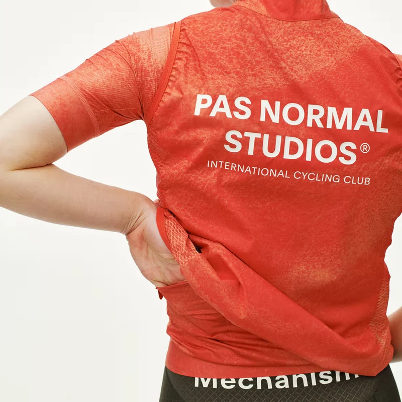 Gilet donna Pas Normal Studios Mechanism Stow Away - Arancio