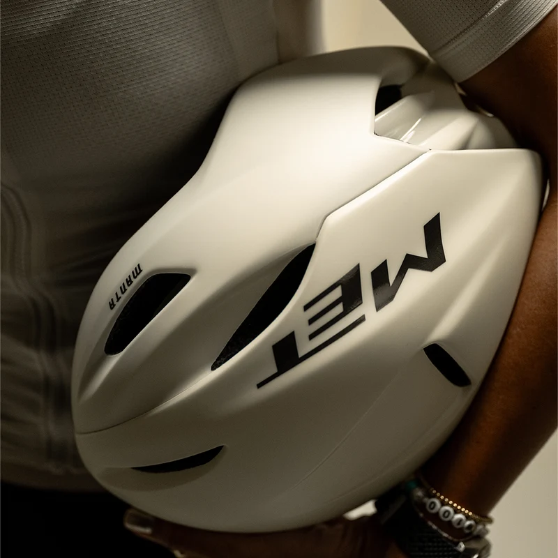 Casco Met Manta Mips - Wax White