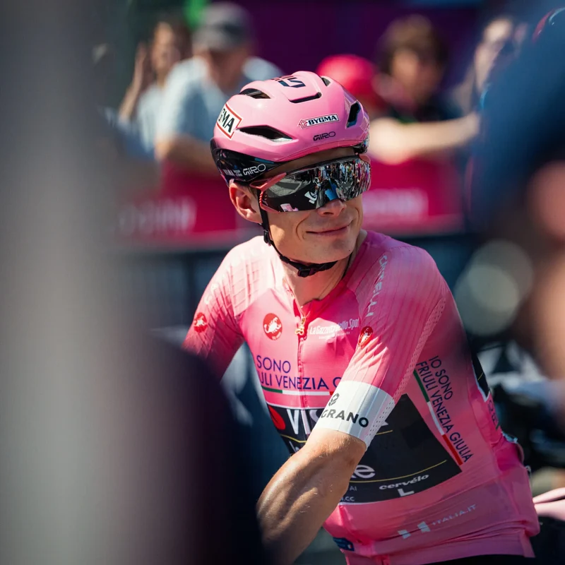 Maglia Rosa Giro d'Italia 2026 Race 8S - Jonas Vingegaard