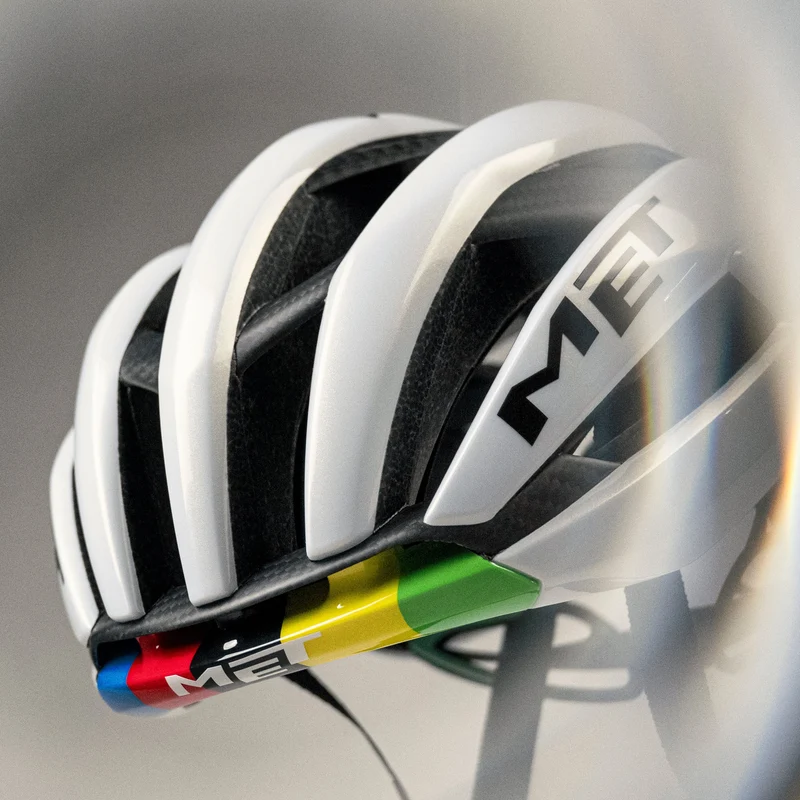 Casco Met Trenta 3K Carbon Mips Tadej Pogacar - Rainbow Limited Edition