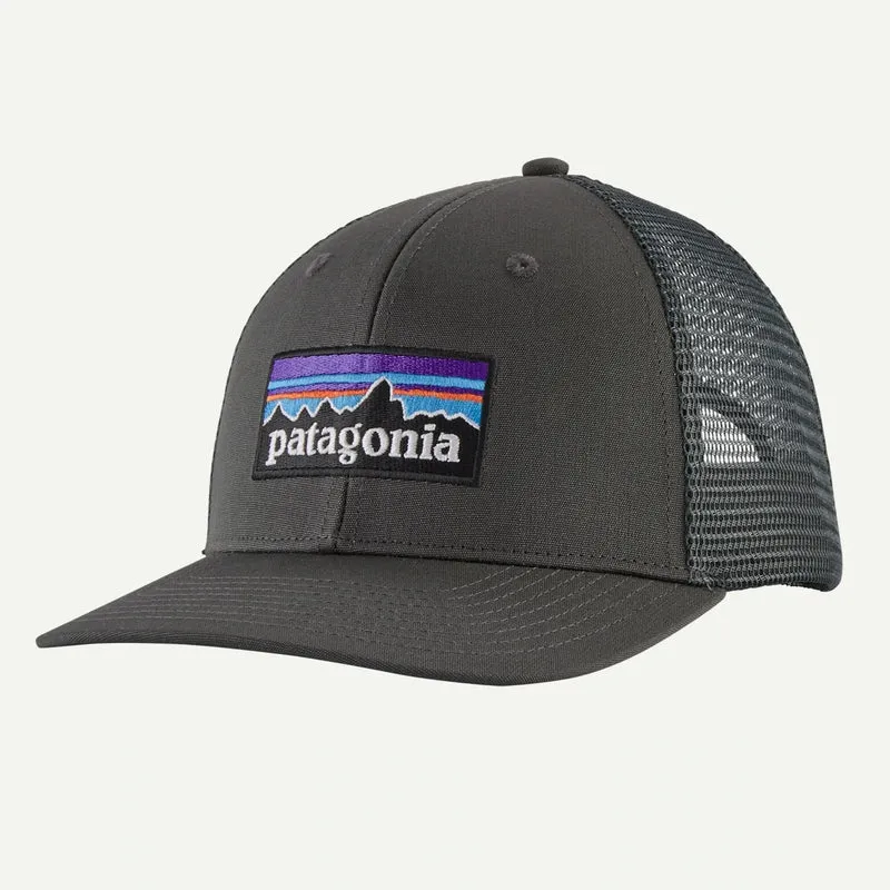 Cappellino Patagonia P-6 Logo Trucker - Grigio