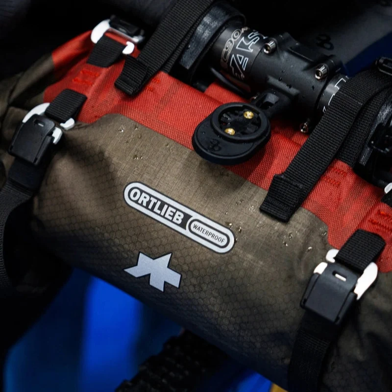 Borsa manubrio Assos x ORTLIEB 9L - Marrone