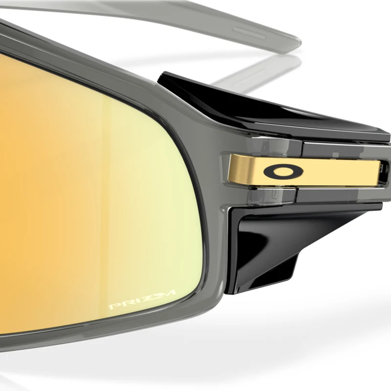 Occhiali Oakley Latch Panel - Grey Smoke Prizm 24k