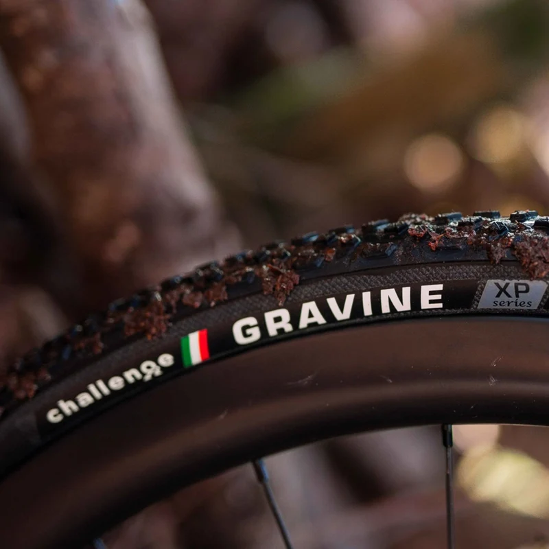 Copertone Challenge Gravine XP Pro TLR 700x40 - Nero